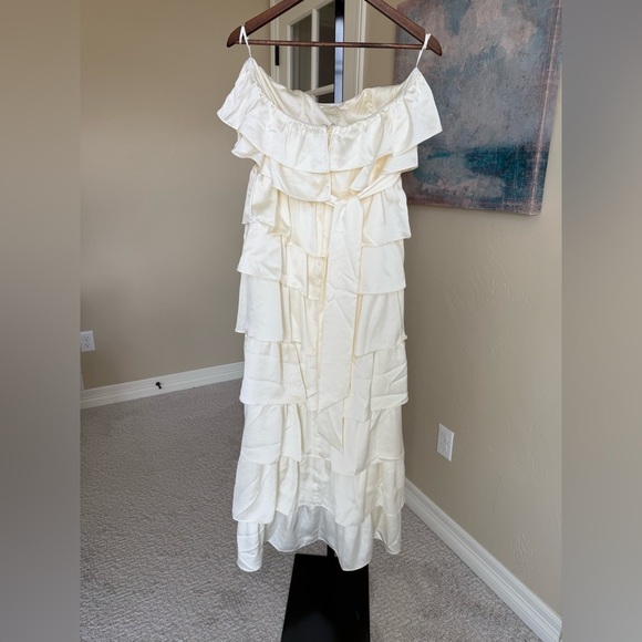 WeWoreWhat Tiered Satin Ruffle High Low Dress in Ivory White Women’s size 14 - Picture 6 of 7